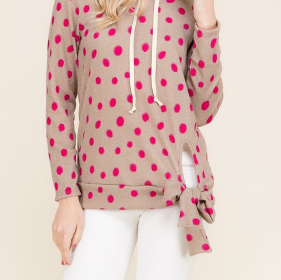 Dotted Hoodie💗 Perfect For Valentine's Day - Picture 2 of 3